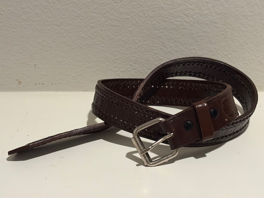 32 brown leather belt