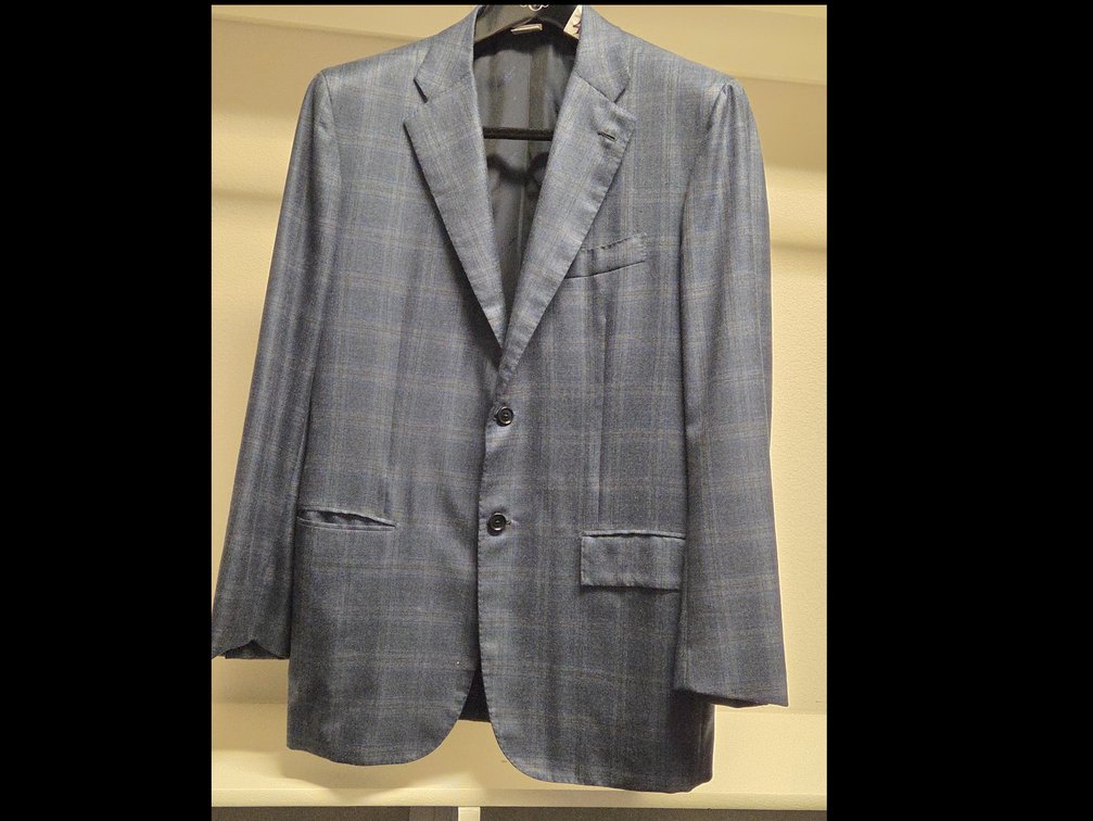 Kiton 44R Grey and Blue Plaid Sportscoat