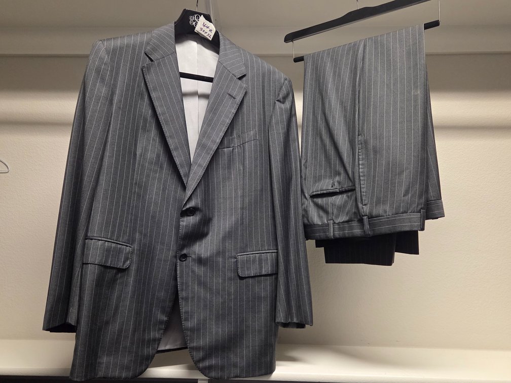 Oxxford 44R Classic Grey Pinstripe Suit