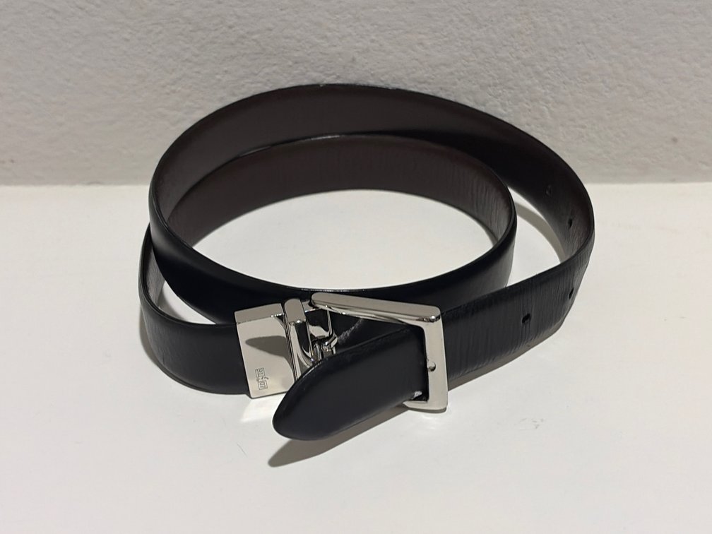 Ralph Lauren men’s 32 reversible, black and brown belt