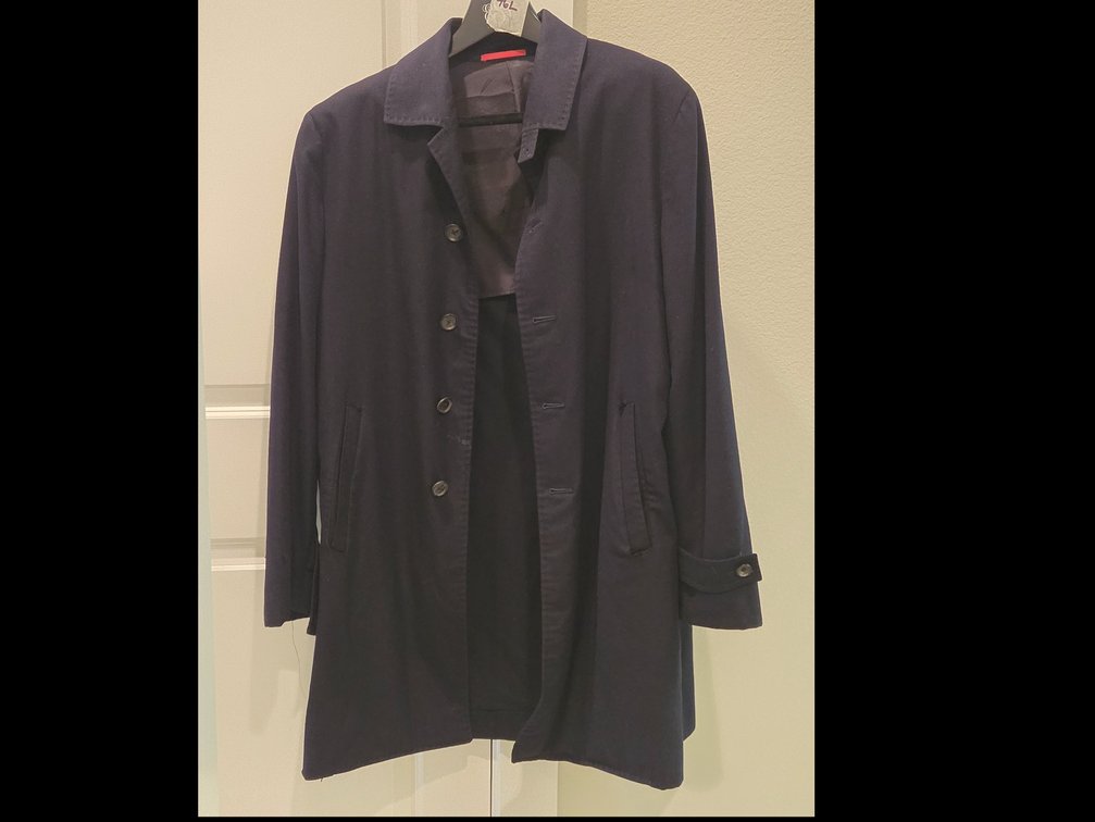 Isaia 44R classic dark navy single-breasted raincoat