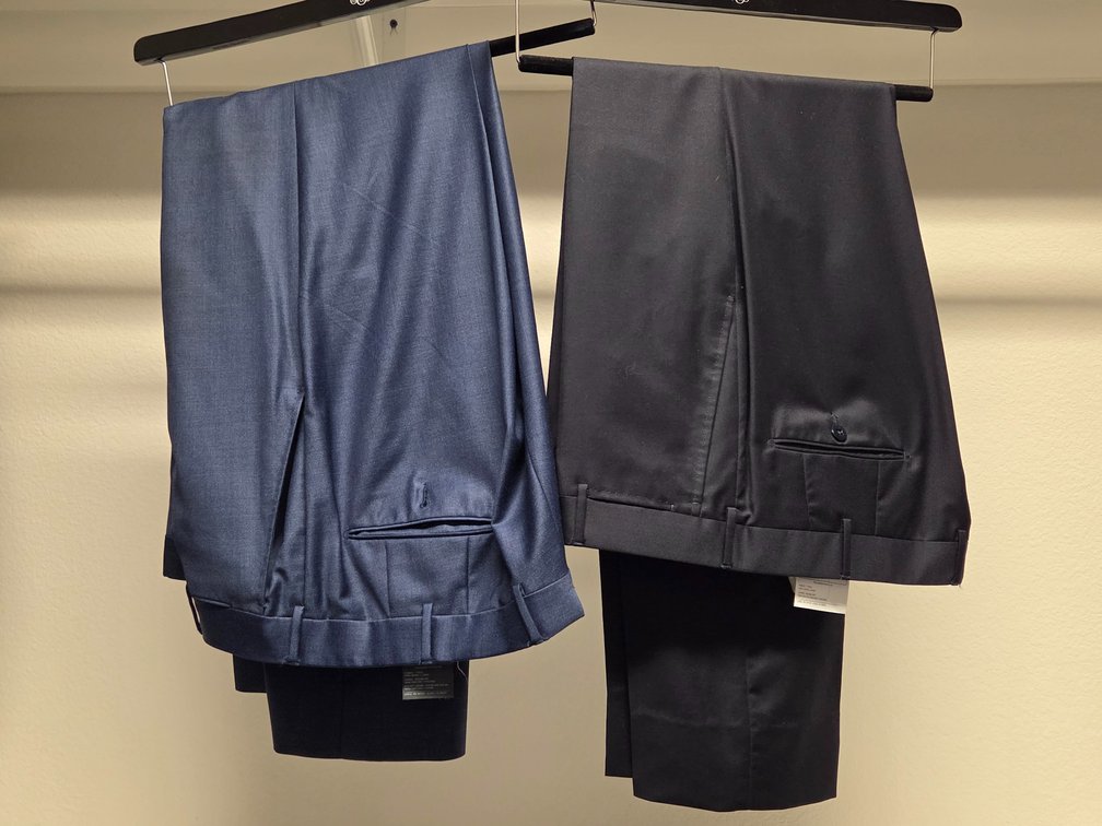 2 pairs of 32x32 Ermenegildo Zegna luxury trousers