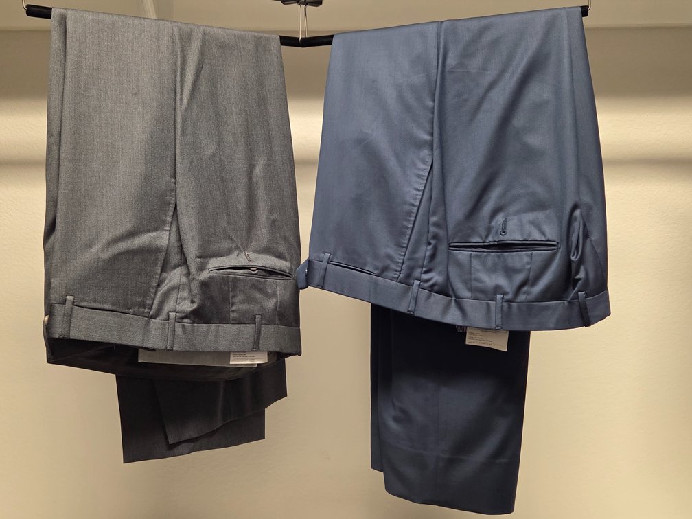 2 pairs of 32x32 Ermenegildo Zegna luxury trousers