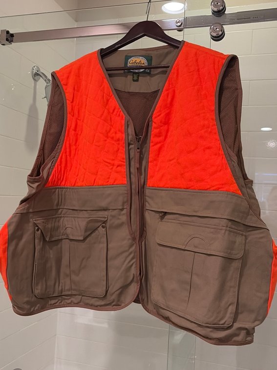 Cabela’s 4XL safety hunting vest