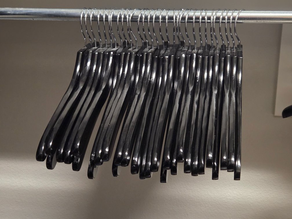30 Allison Kirby wooden shirt hangers