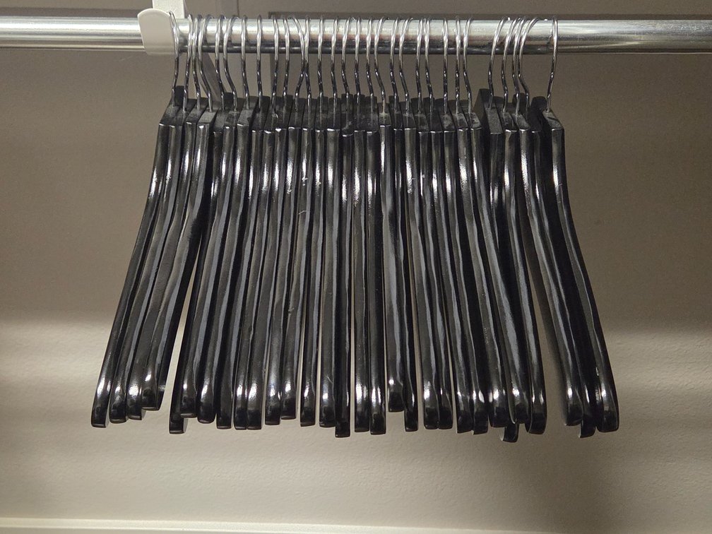 30 Allison Kirby wooden shirt hangers