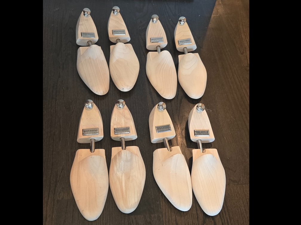 4 pairs of Bontoni adjustable wooden shoe trees