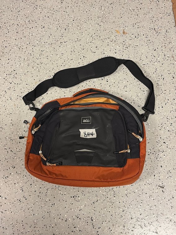 REI travel bag