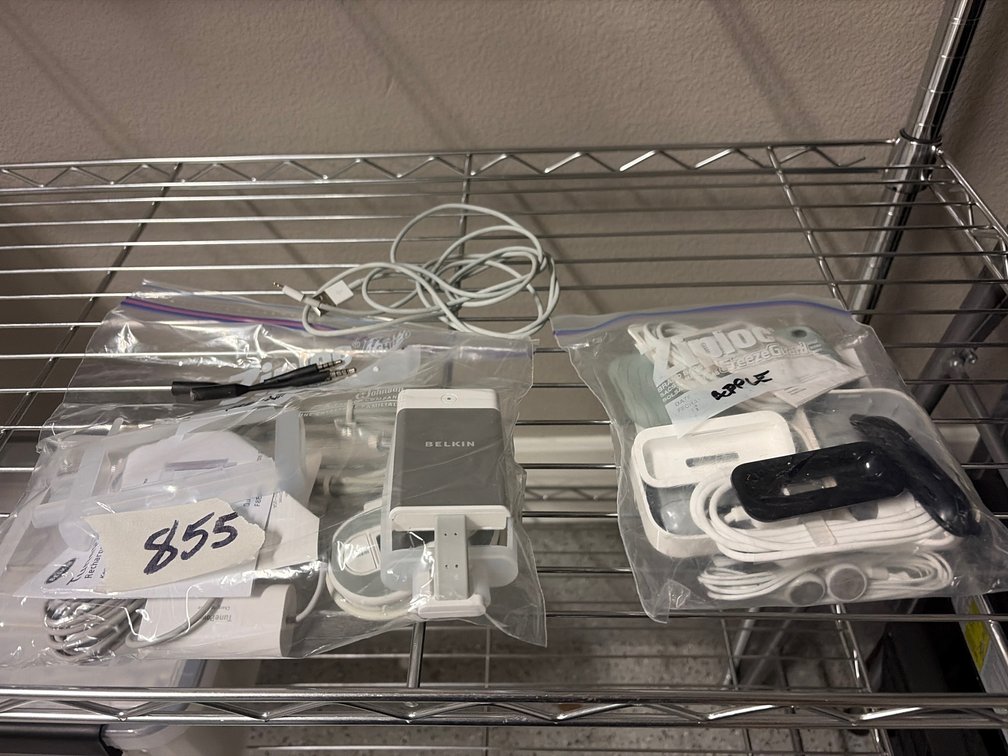 Belkin MP3 and apple electronic accessories