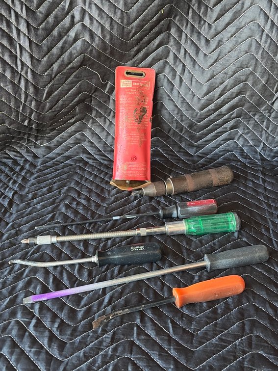 Long screwdrivers & hammer driver
