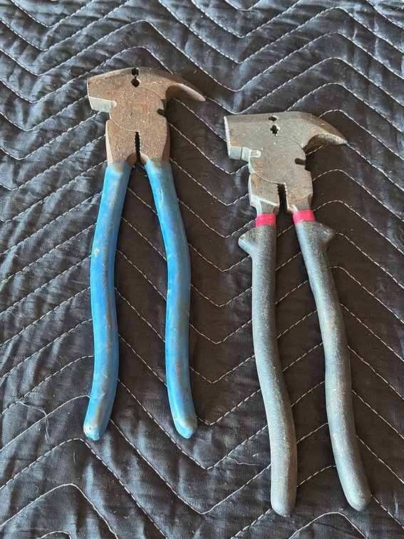 Fencing pliers