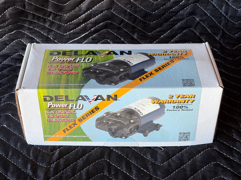 Delavan power flow 2.2 GPM 12 VCD diaphragm pump