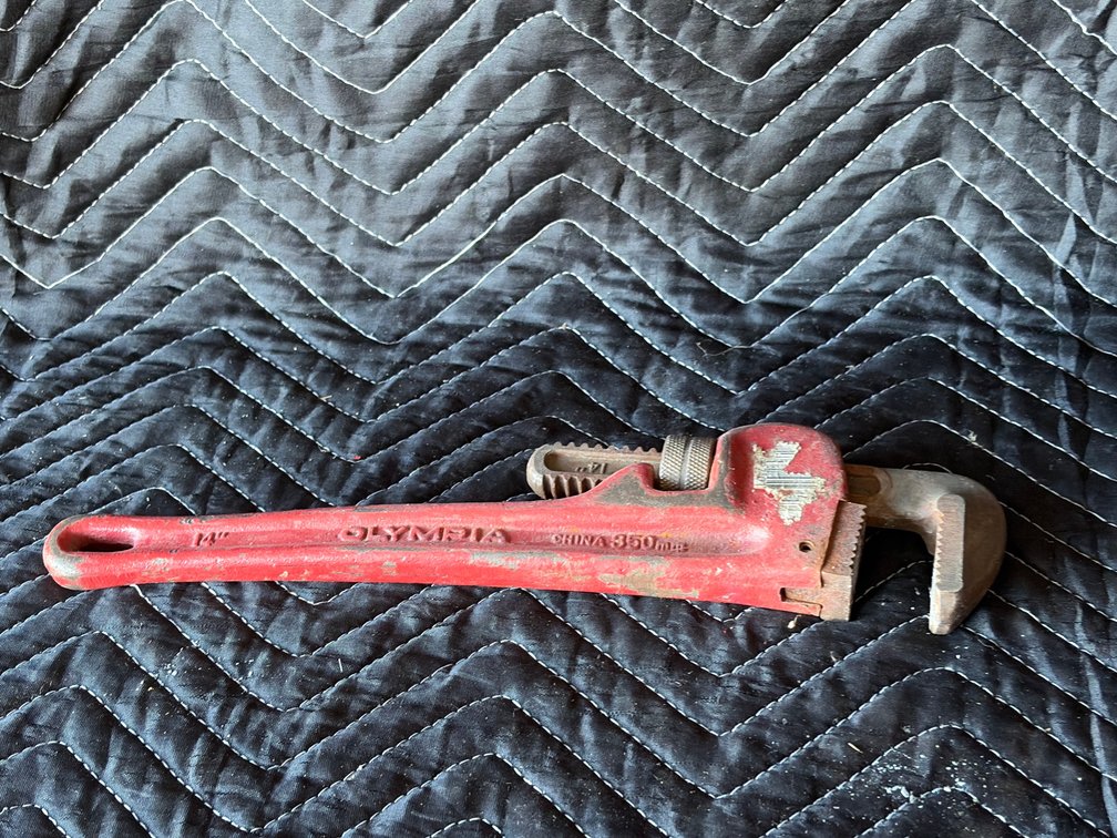 Olympia 14 inch pipe wrench