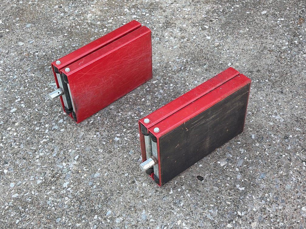 Extreme Max motorcycle scissor jacks