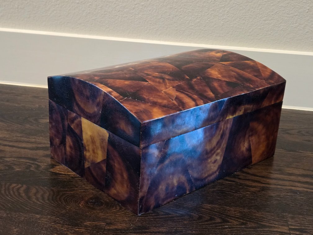 Tessellated Horn and Penshell box