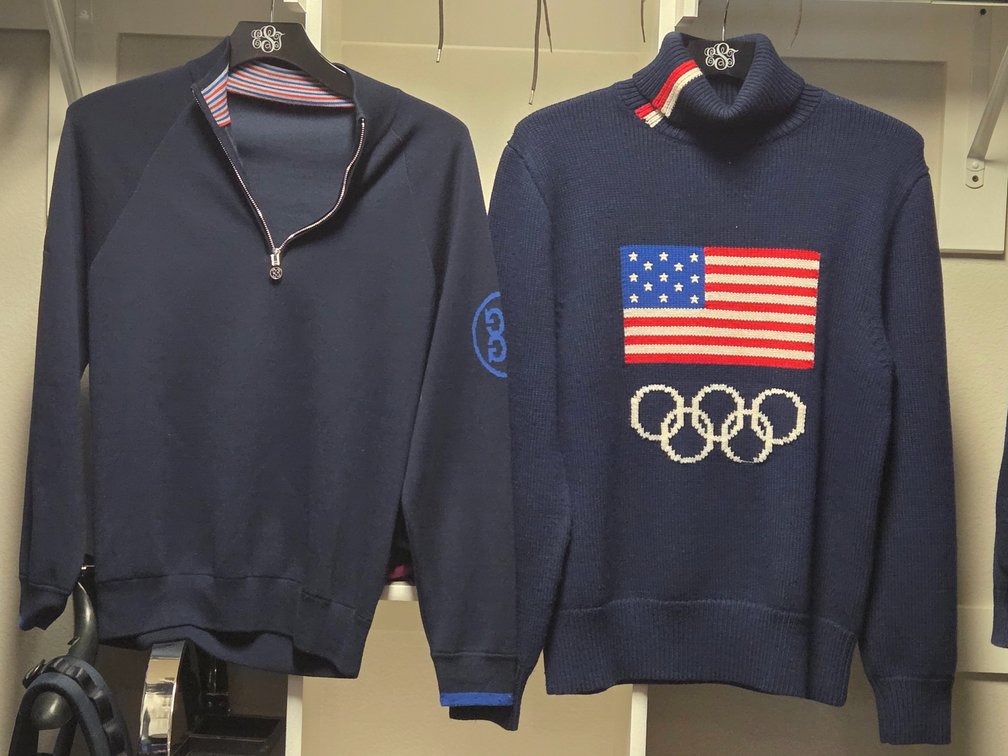 2 Size L Navy Sweaters