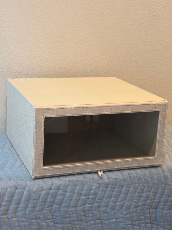 Closet box
