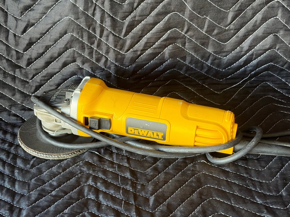 DeWalt 4 1/4” angle grinder model DWE4011