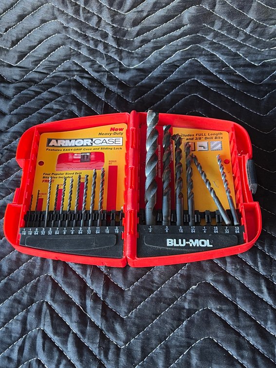 Blu-Mol anchor case drill bits