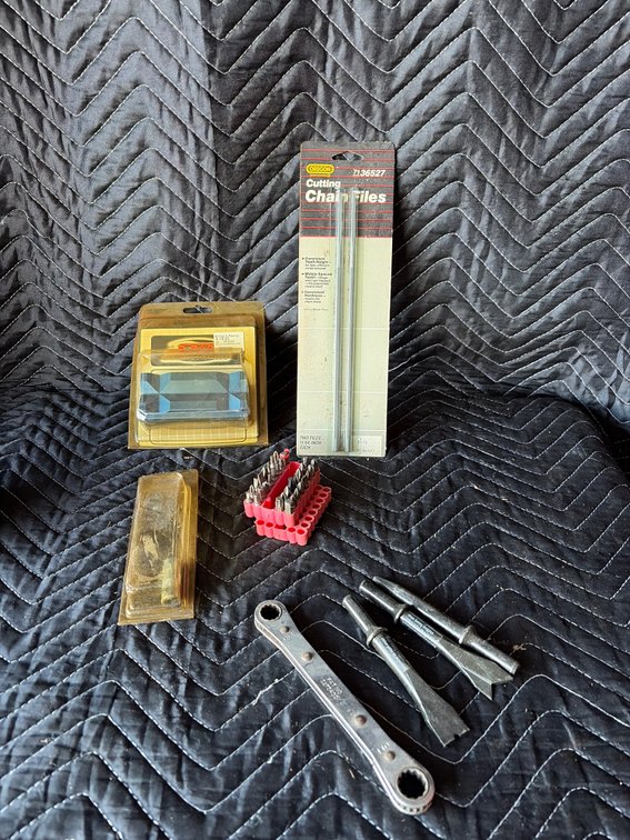 Bits set, chisel, ratchet, wrench, Billet aluminum jaws, chain files