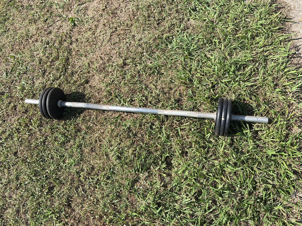 Weightlifting bar