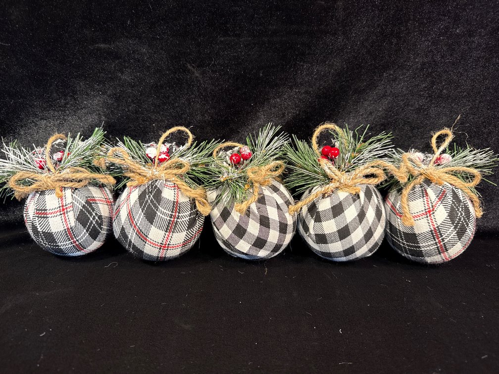 5 flannel ornaments