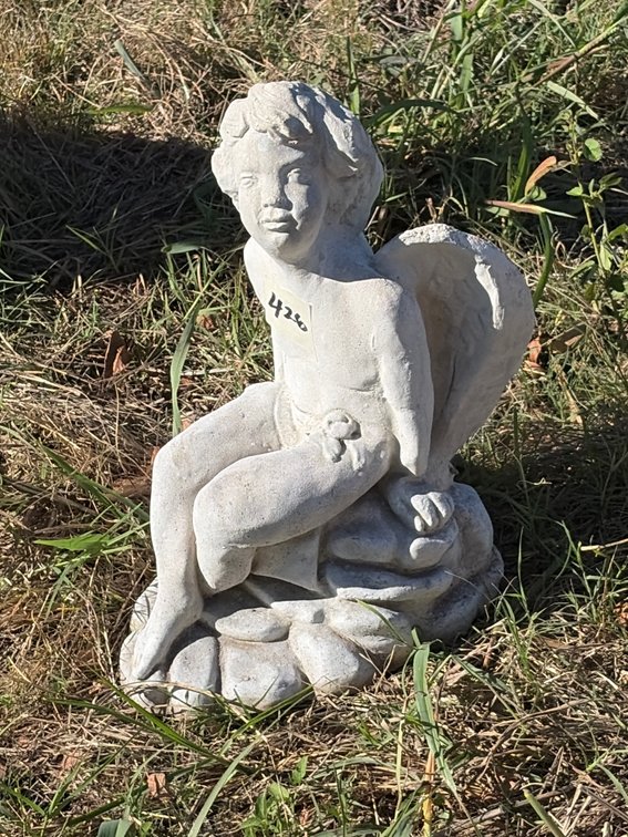 Concrete Angel seated 15 inches