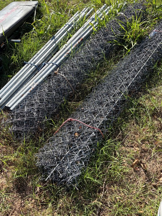 Random fence material