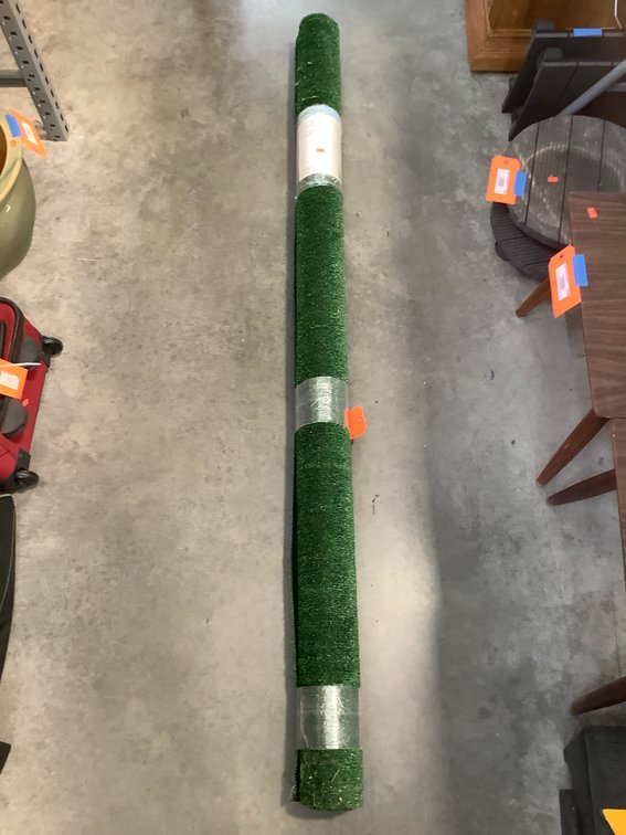 6 x 8‘ piece of artificial grass