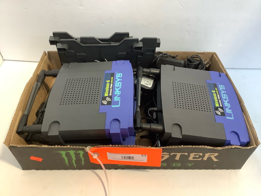 Cisco wireless access points, router, assorted electronics
