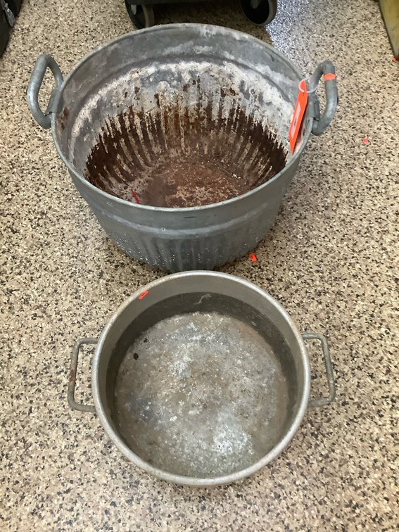 Metal kettle, galvanized handled bucket