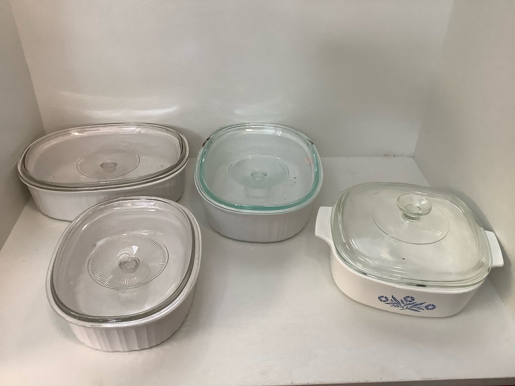 Corningwarr casseroles with covers