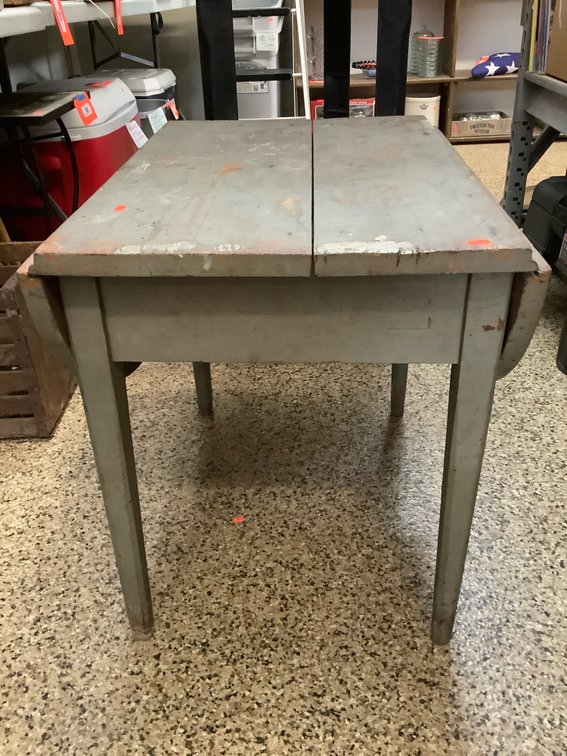 Wooden drop side table 19 x 26 x 22(with sides down)