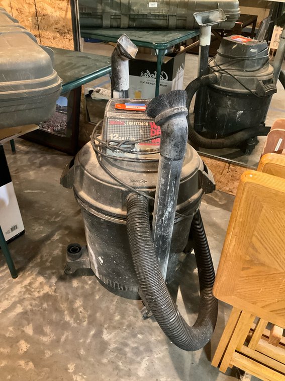 12 gallon wet/dry shop vac-Basement