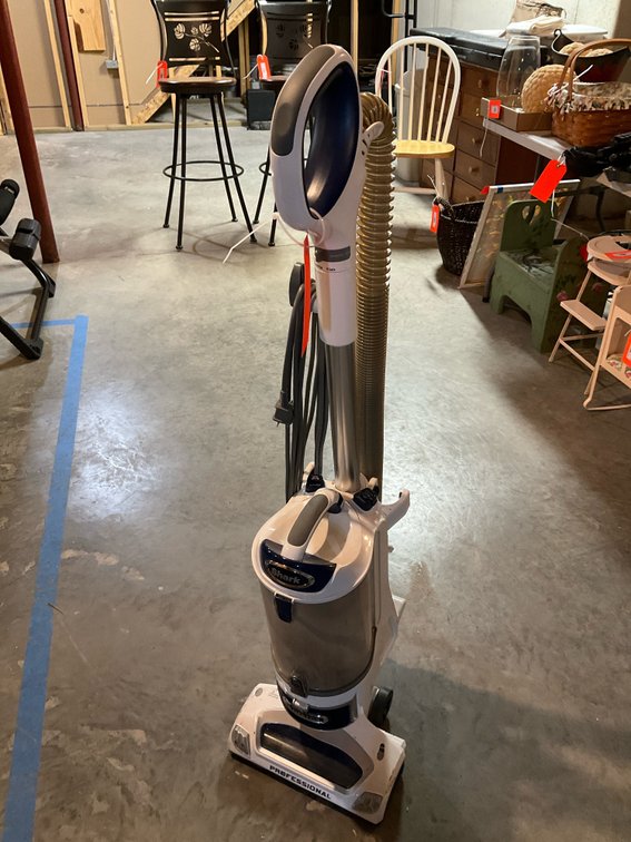 Shark vacuum cleaner-Basement
