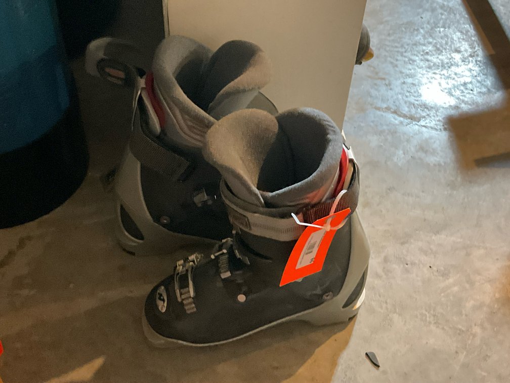 Down hill ski boots 26.0-Basement