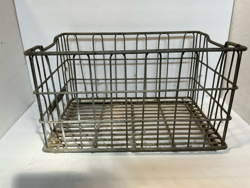 Metal crate