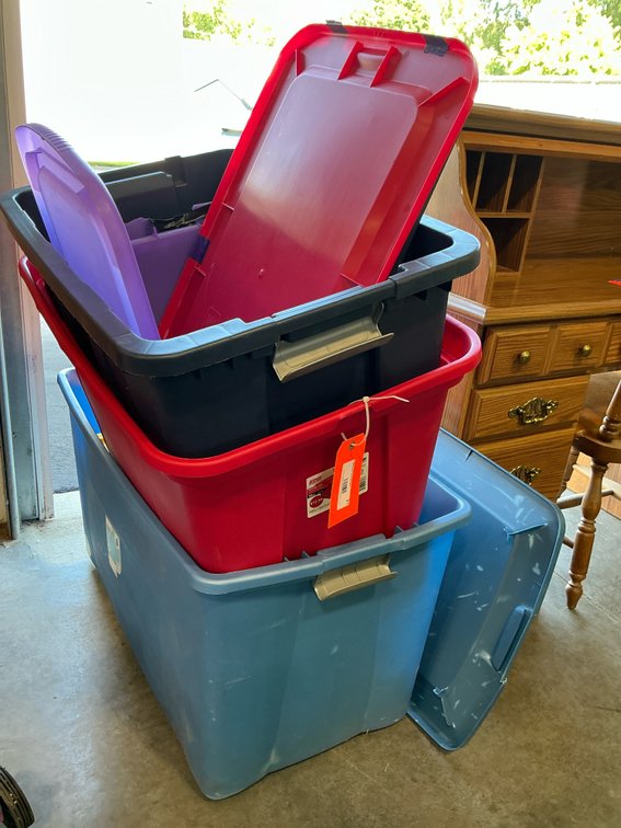 Assorted totes
