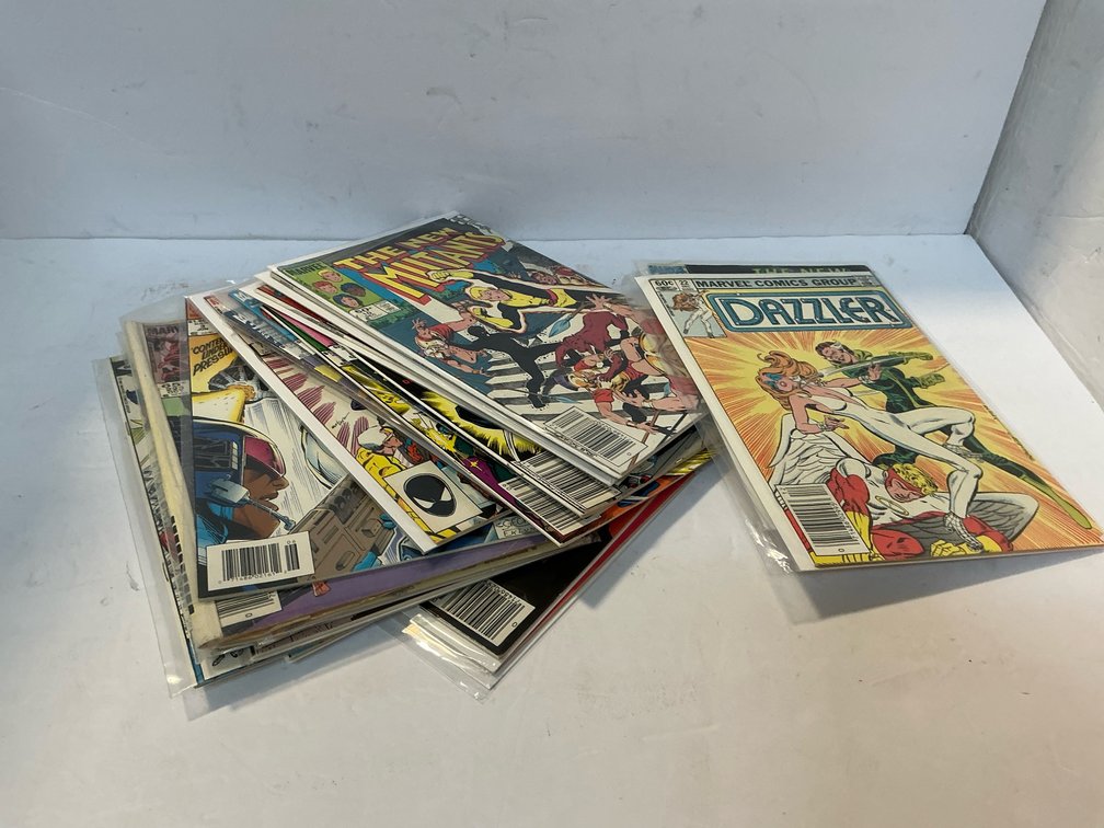 Assorted Marvel comic books