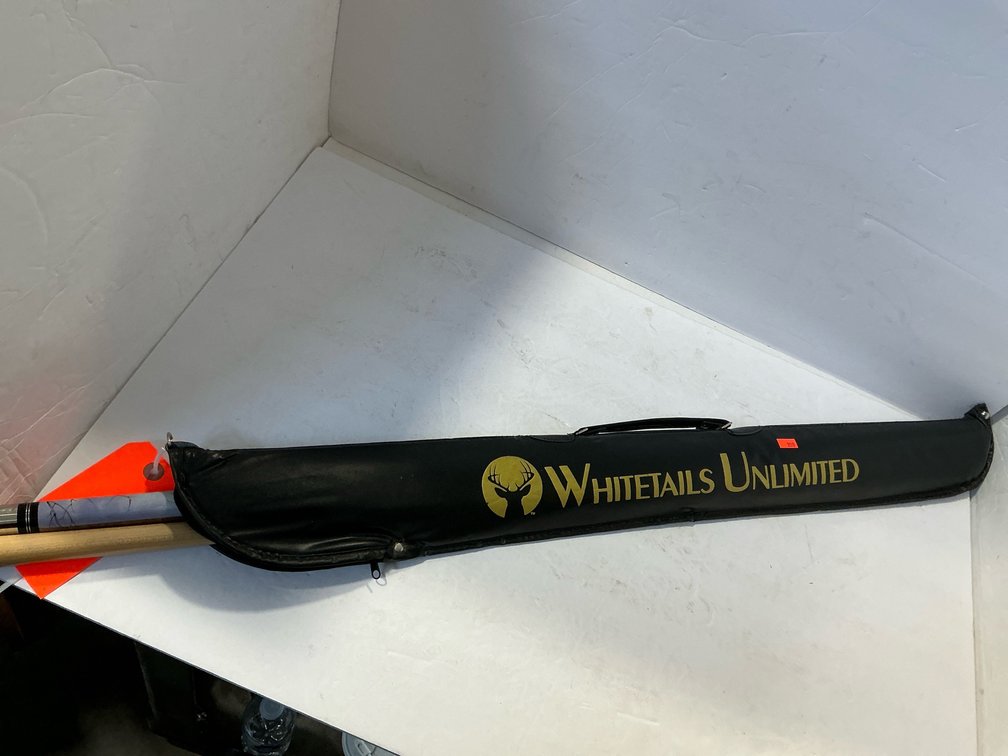 Whitetails Unlimited cue stick