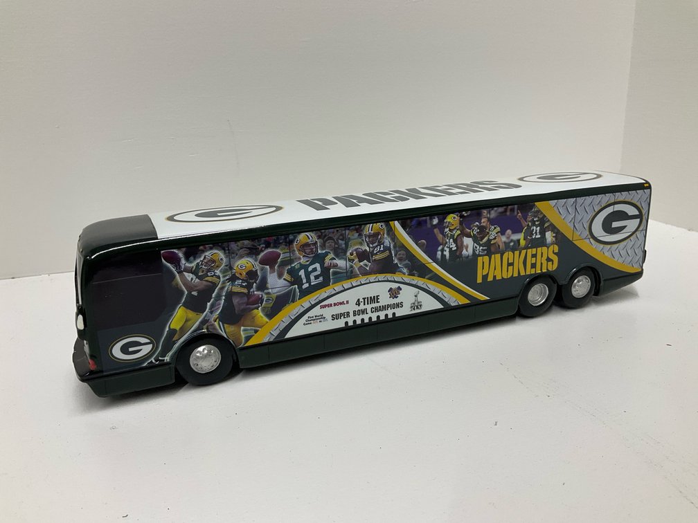Hamilton Collection Green Bay Packer bus