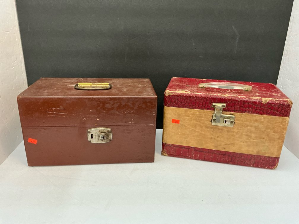 Two hinged boxes – one with some contents