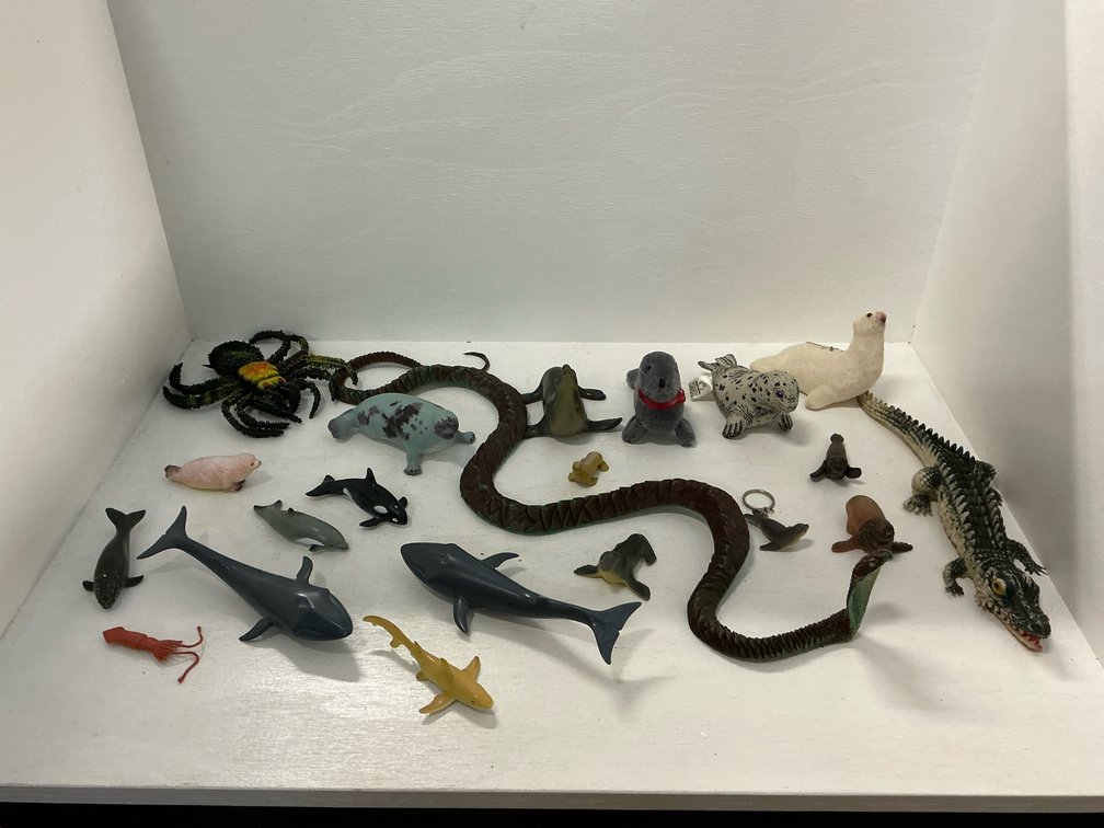 Assorted animal figurines & plush toys