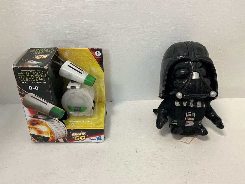 2 Star Wars toys with Hasbro D-O & Darth Vader plush