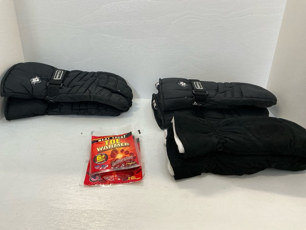 Assorted HJC winter mittens & Grabber toe warmers