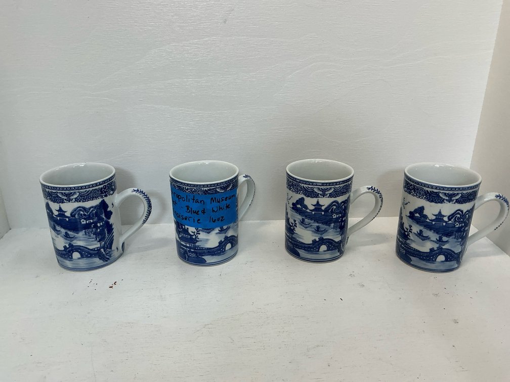 Set of blue & white chinoiserie ceramic mugs