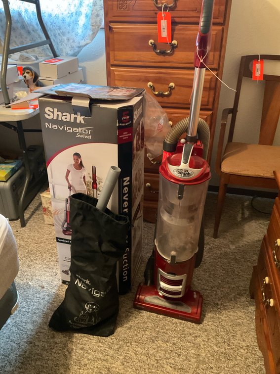 Shark Navigator Swivel upright vacuum