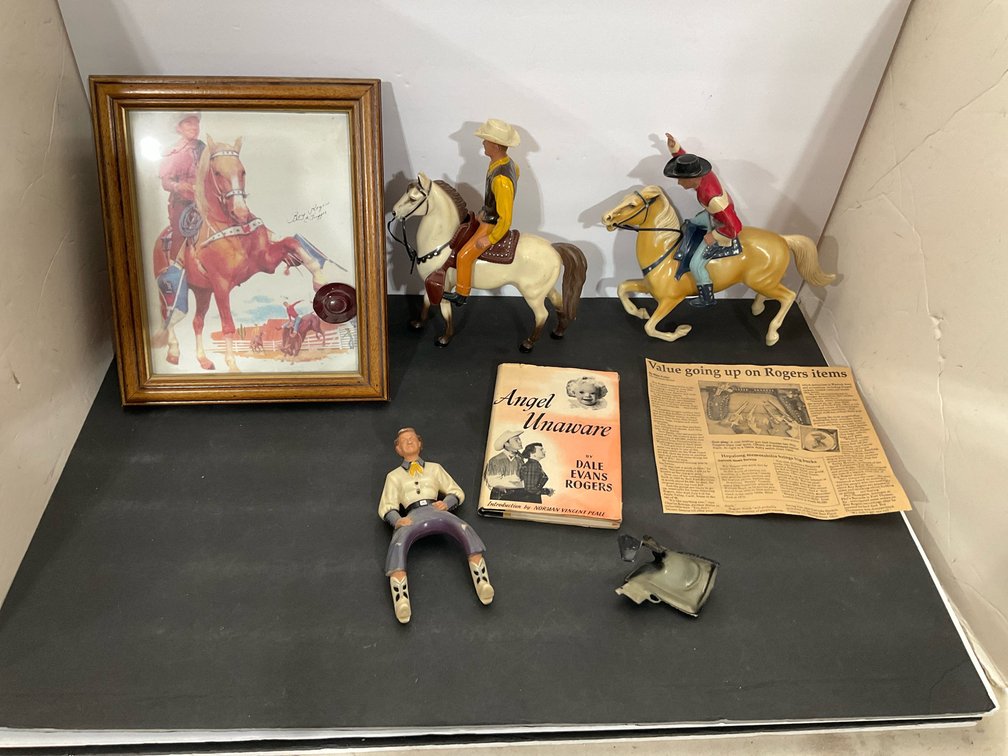 Roy Rogers & Dale Evans collectibles grouping