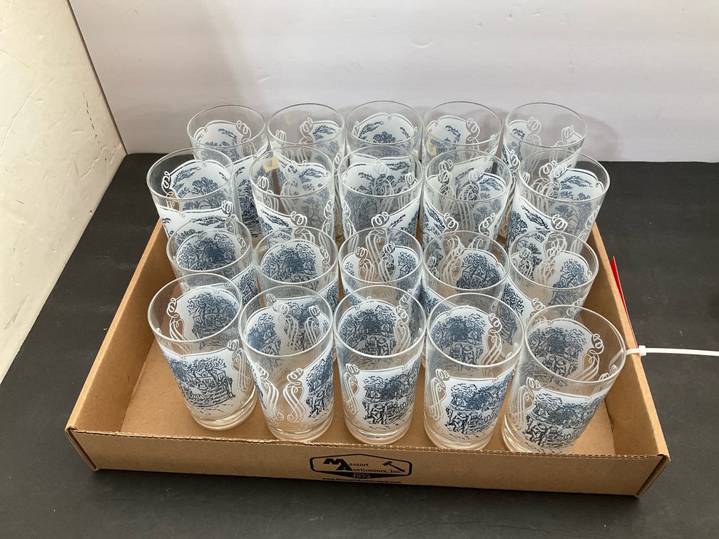 20 blue & white scenic glass tumblers