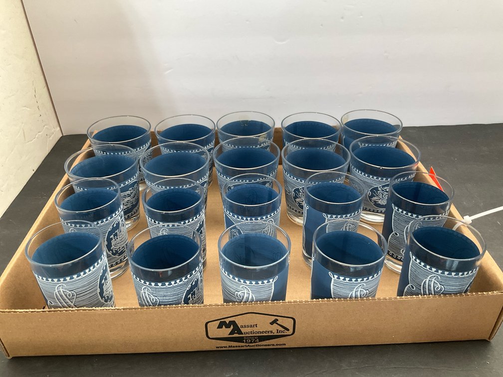 20 glass tumblers with blue & white graphics